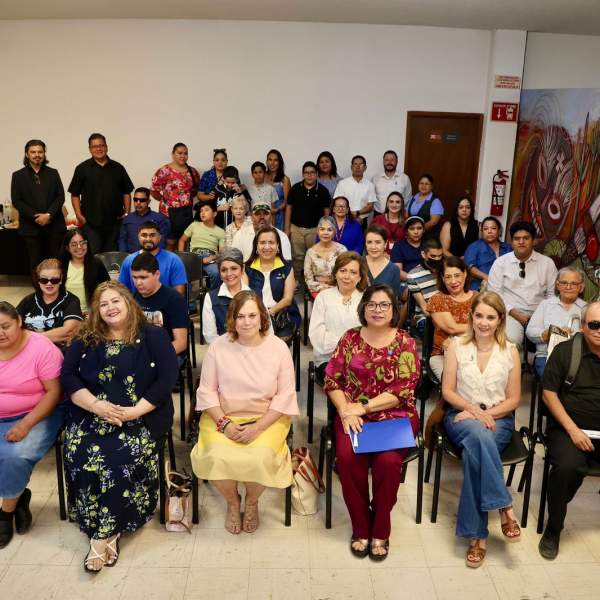 Recibe Gobierno de Sonora equipo especializado para personas con discapacidad visual